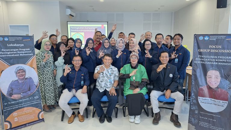 Focus Group Discussion Penyusunan Program Peningkatan Kompetensi Kewirausahaan Mahasiswa
